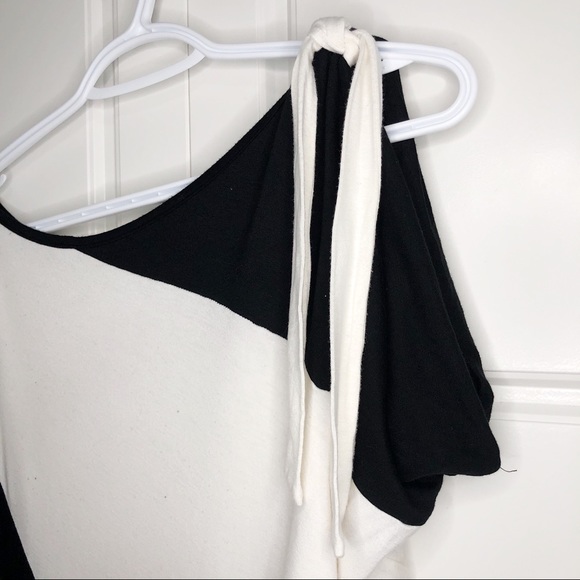 Seduction Small Women Black White Shoulder Dress - Picture 3 of 6